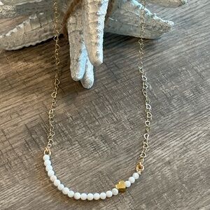 Dainty pearl necklace